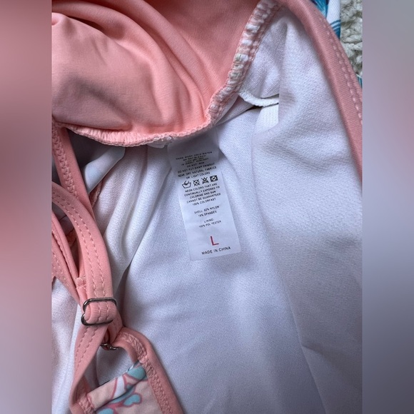 Women’s Large Floral Bikini Top GUC - Picture 4 of 6